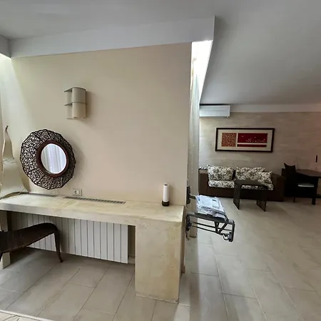 Apartment оазис вип клуб апарт Slantschew brjag